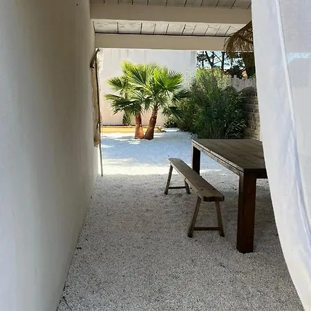 Miha Bois Plage 别墅 *